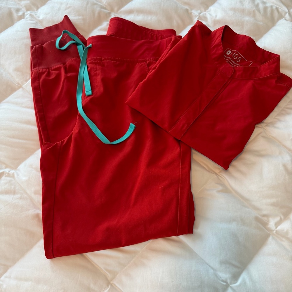 Figs Red Technical Collection Set - Womens Small